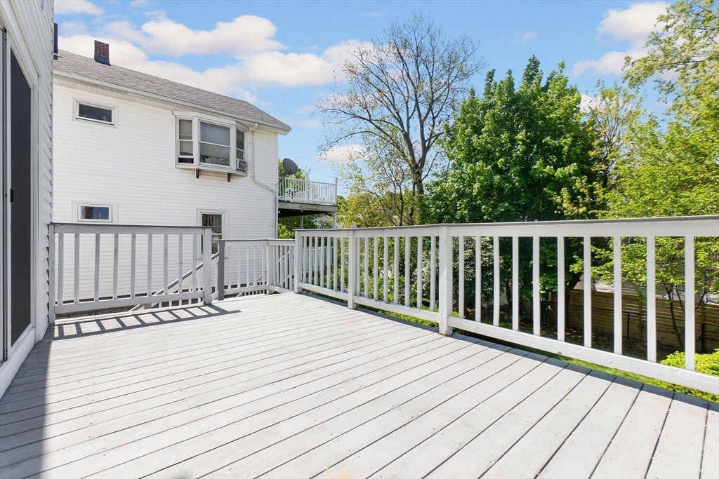 194 Springvale Avenue Everett, MA 02149 - Photo 28 of 34