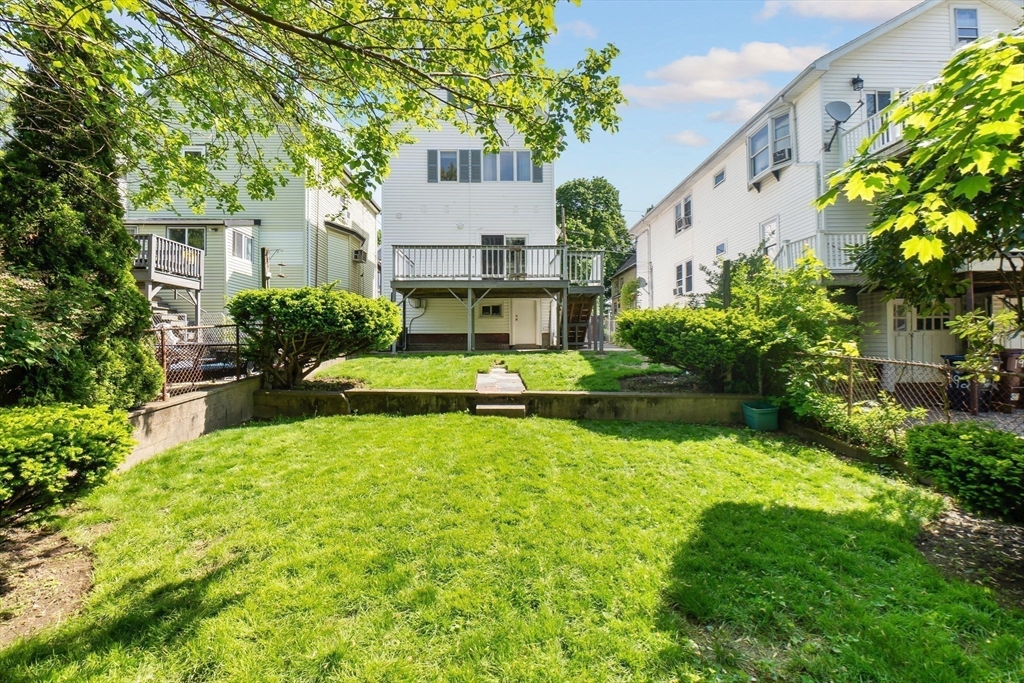 194 Springvale Avenue Everett, MA 02149 - Photo 32 of 34