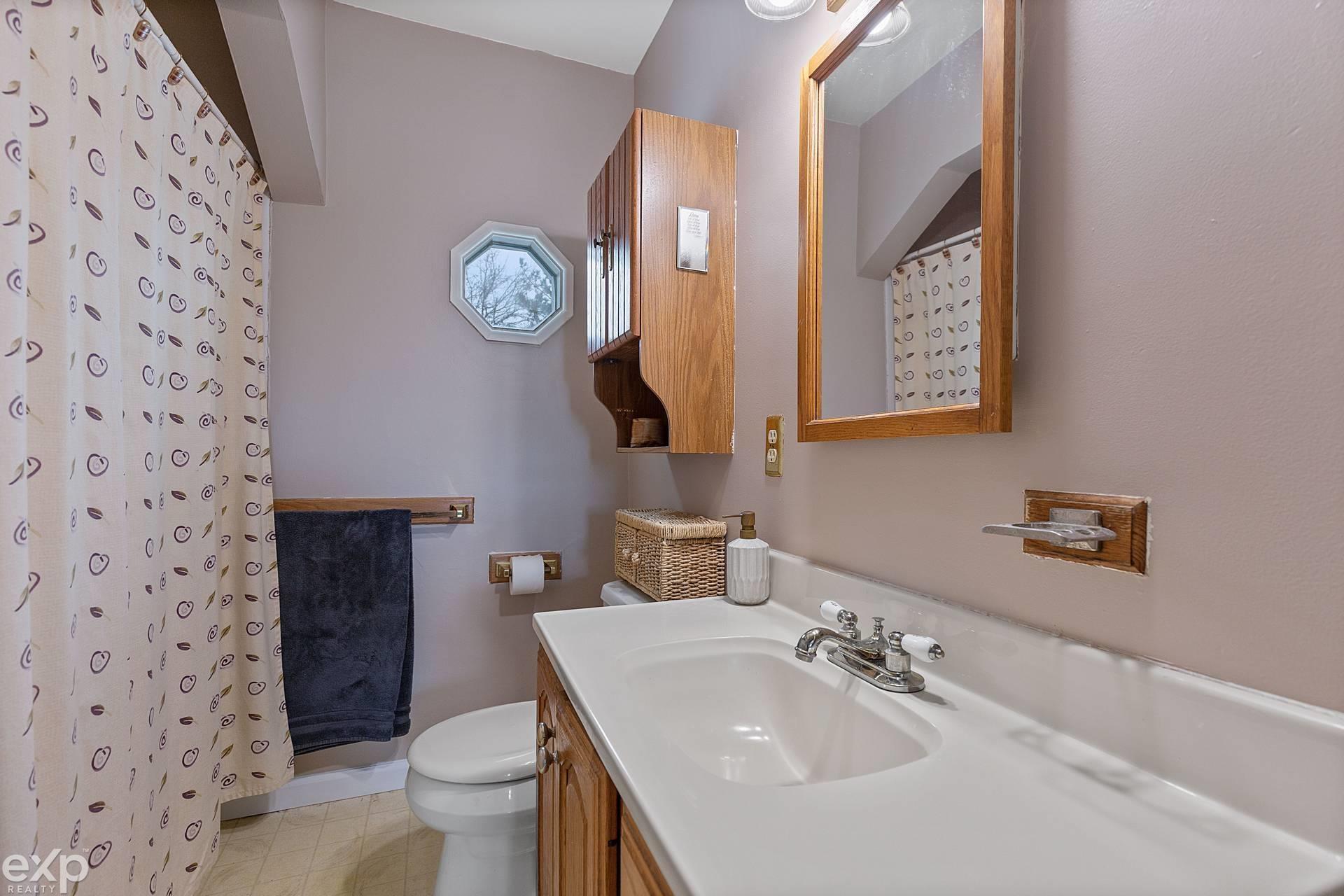 752 Capac Road Allenton, MI 48002 - Photo 16 of 28 50136577-6305cbc7-31ef-48d9-b969-6bc14416070b.JPG