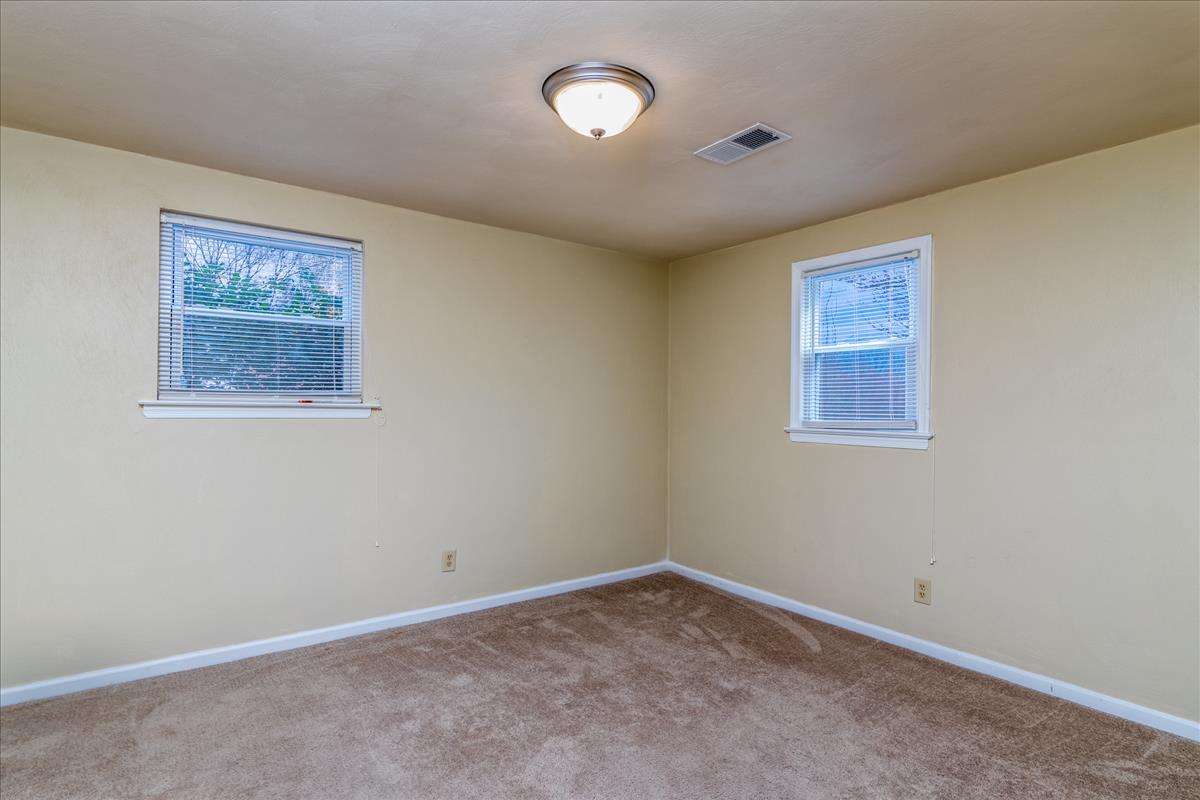 117 Ridgeview Circle Roanoke, VA 24019 - Photo 22 of 28 20- 117 Ridgeview Cir-39