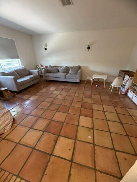 82301 Olivera Way Indio, CA 92201 - Photo 4 of 14 4f8d4b8d-3c68-4968-aec6-f58d969c1393