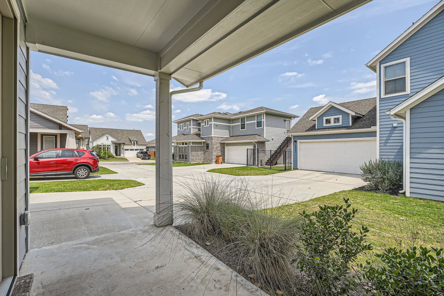 8319 Laughlin Lane Austin, TX 78744 - Photo 25 of 26 Side patio with access from dining area.