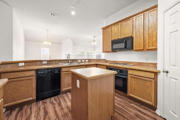 $2,450 | 9880 Wyndbrook Drive, Frisco, TX 75035