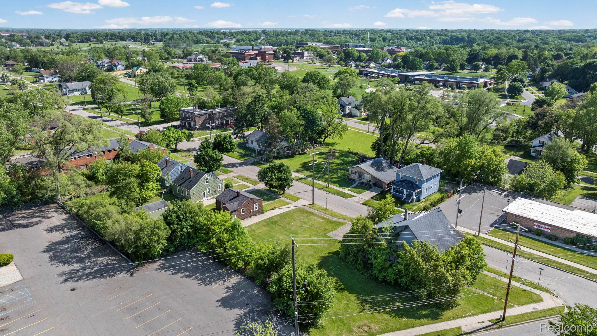 1213 Flushing Road Flint, MI 48504 - Photo 9 of 10 11-web-or-mls-1213-flushing-rd.jpg