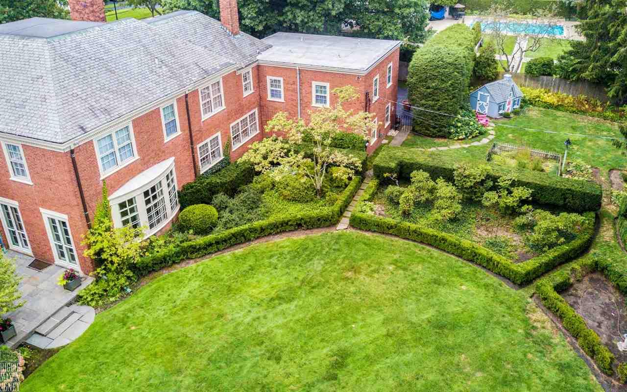 168 Stephens Road Grosse Pointe Farms, MI 48236 - Photo 4 of 49