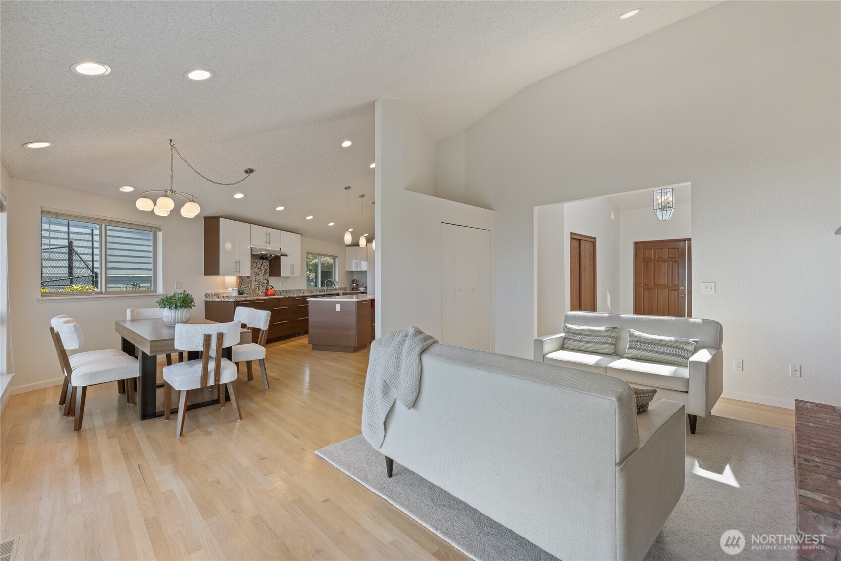 70 Hewitt Drive Steilacoom, WA 98388 - Photo 12 of 34