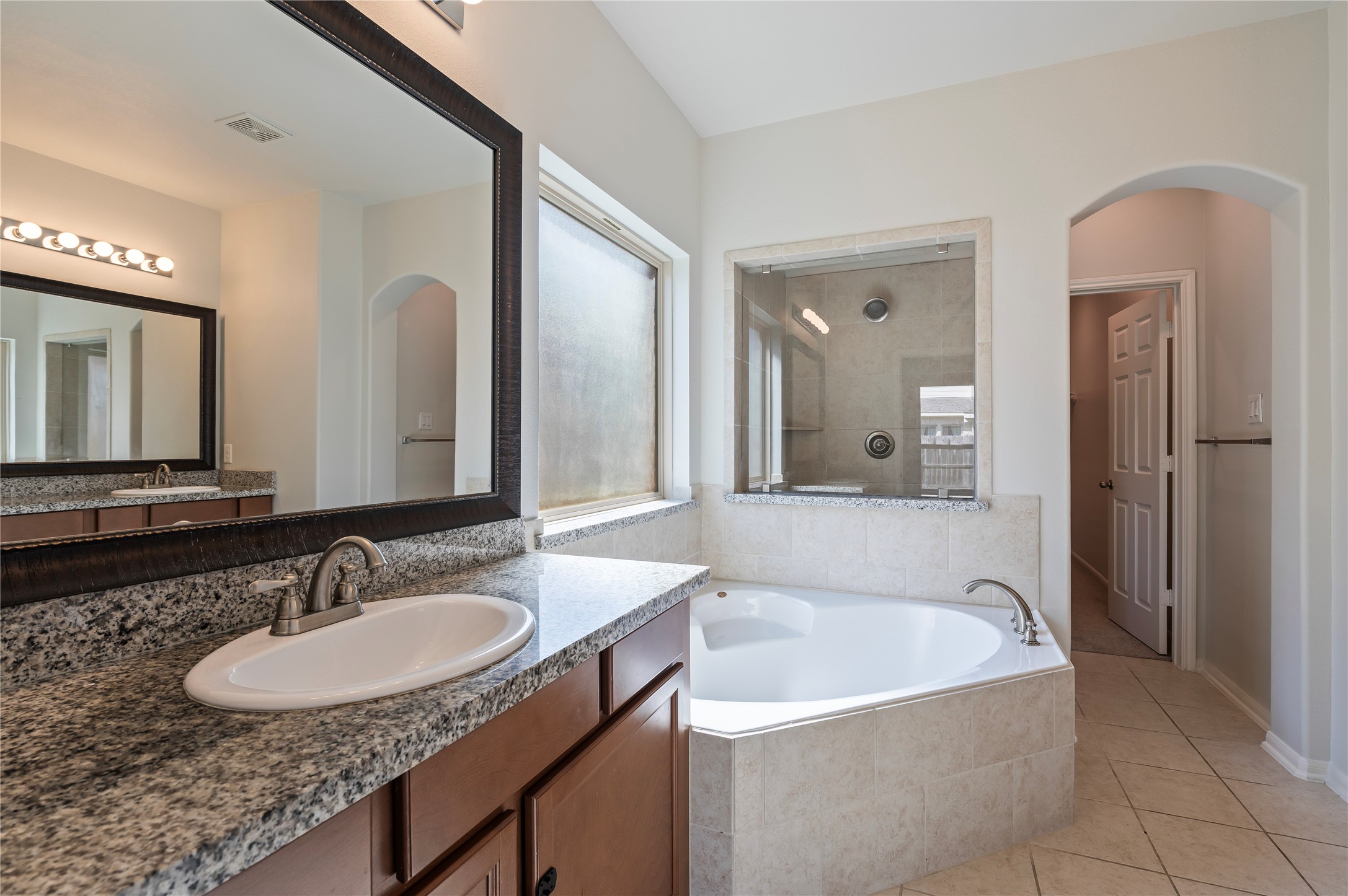 632 Kickapoo Court Webster, TX 77598 - Photo 14 of 15 primary bathroom