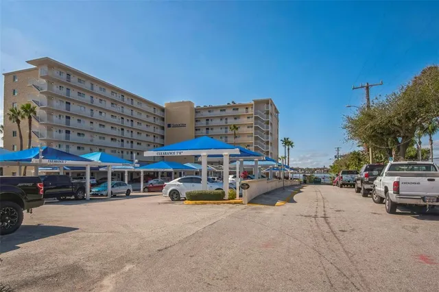 $194,500 | 145 North Halifax Avenue, Unit 211, Daytona Beach, FL 32118
