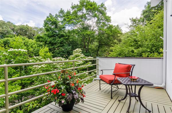 1 Ridge Road Newton, MA 02468 - Photo 19 of 26