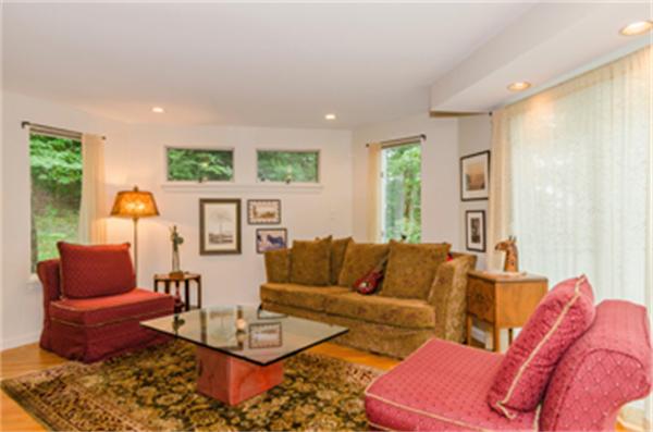 1 Ridge Road Newton, MA 02468 - Photo 7 of 26