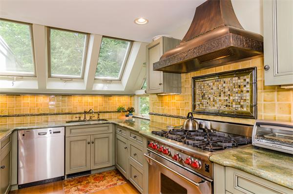 1 Ridge Road Newton, MA 02468 - Photo 8 of 26