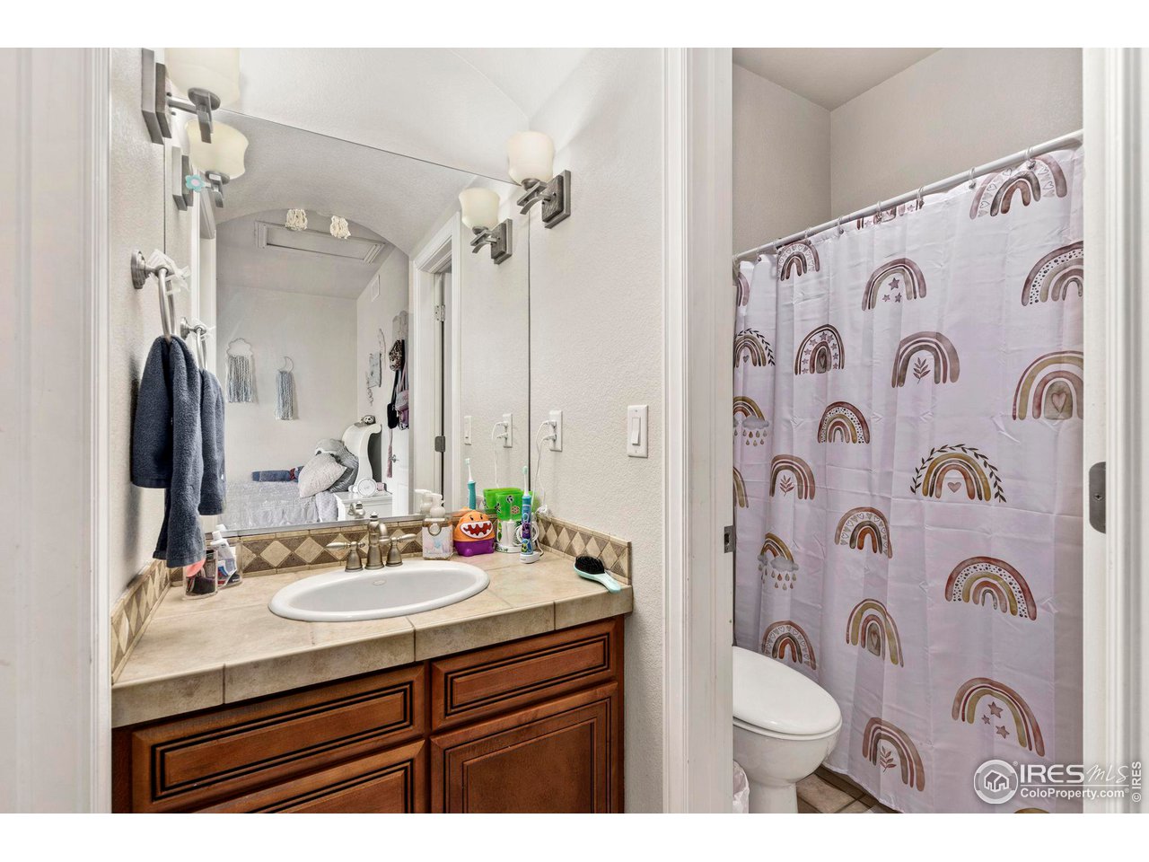 7702 Plateau Road Greeley, CO 80634 - Photo 21 of 40 Third Bedroom Bath with Tile Flooring