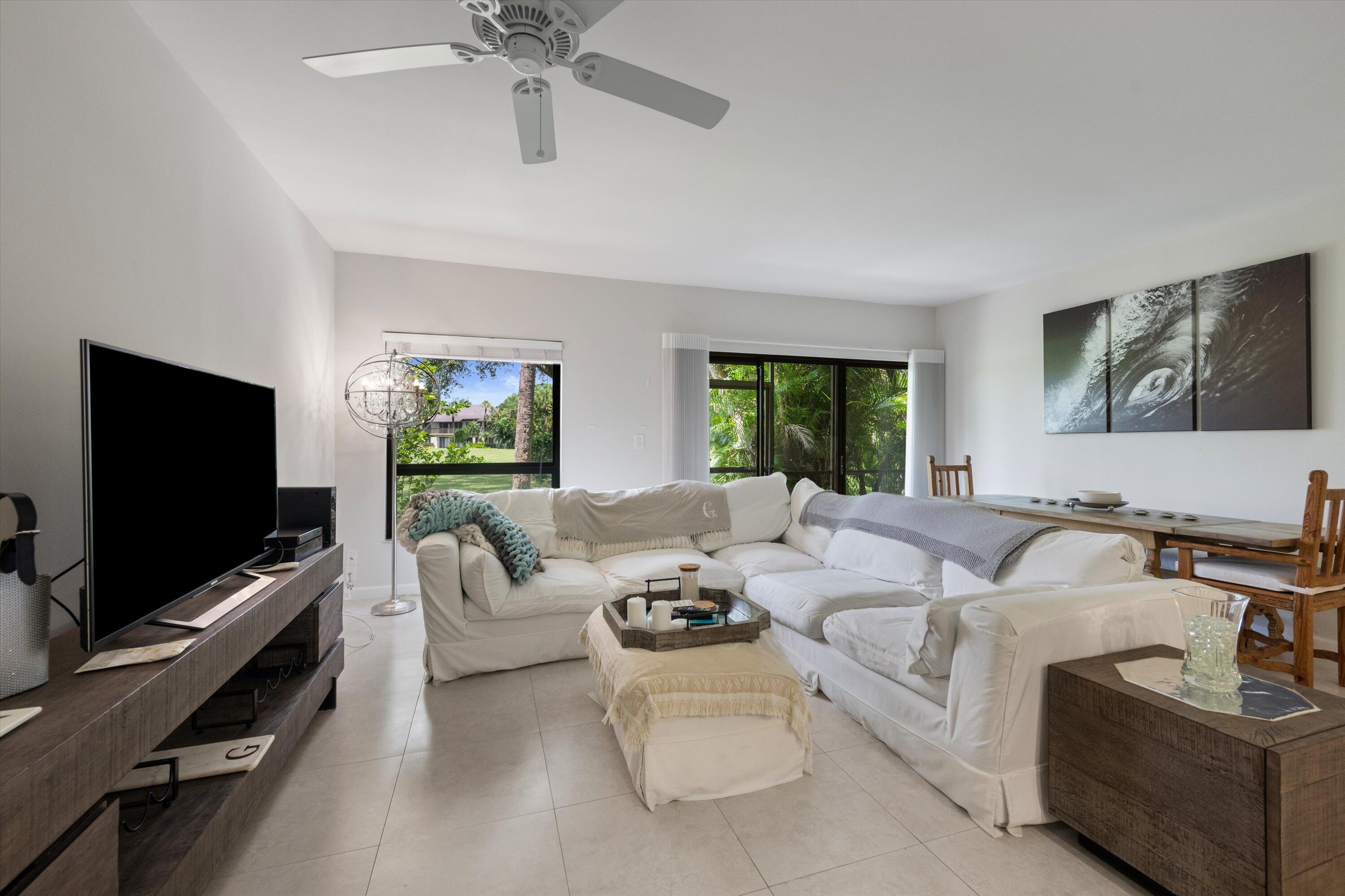 13334 Polo Club Road, Unit 228 Wellington, FL 33414 - Photo 4 of 24 05-DSC_0100