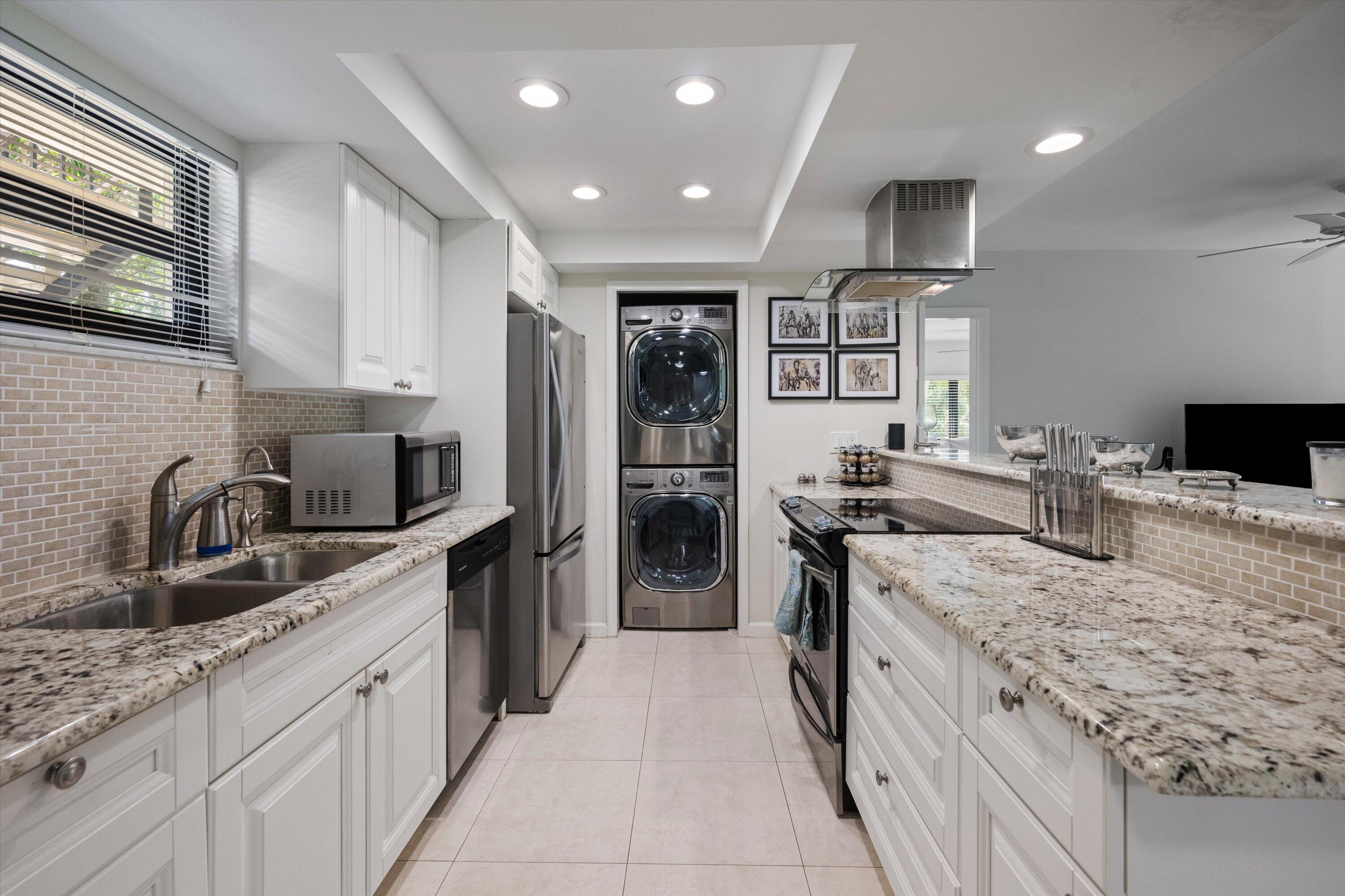 13334 Polo Club Road, Unit 228 Wellington, FL 33414 - Photo 9 of 24 10-DSC_0065