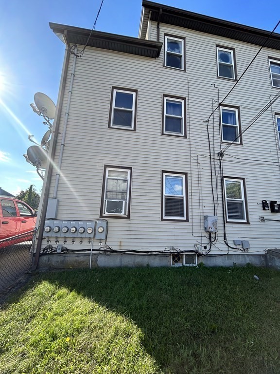 39 Quarry Street Fall River, MA 02723 - Photo 3 of 7 Gallery Image 3