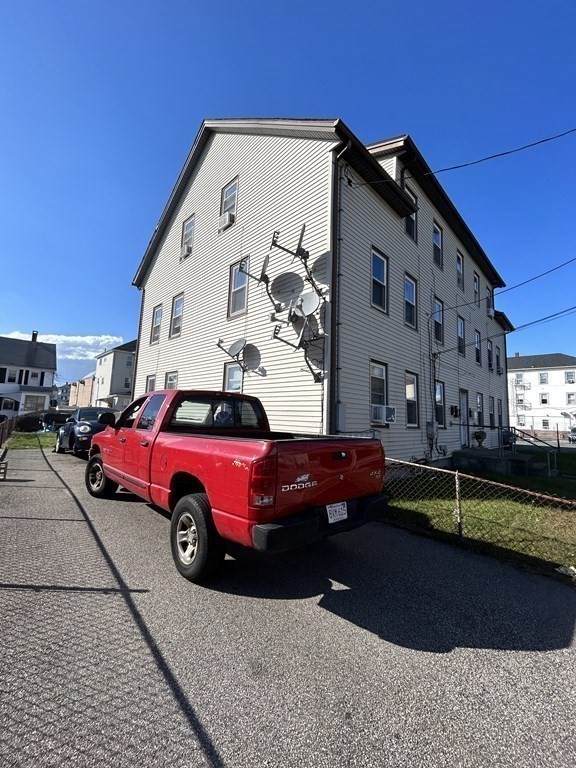 39 Quarry Street Fall River, MA 02723 - Photo 4 of 7 Gallery Image 4