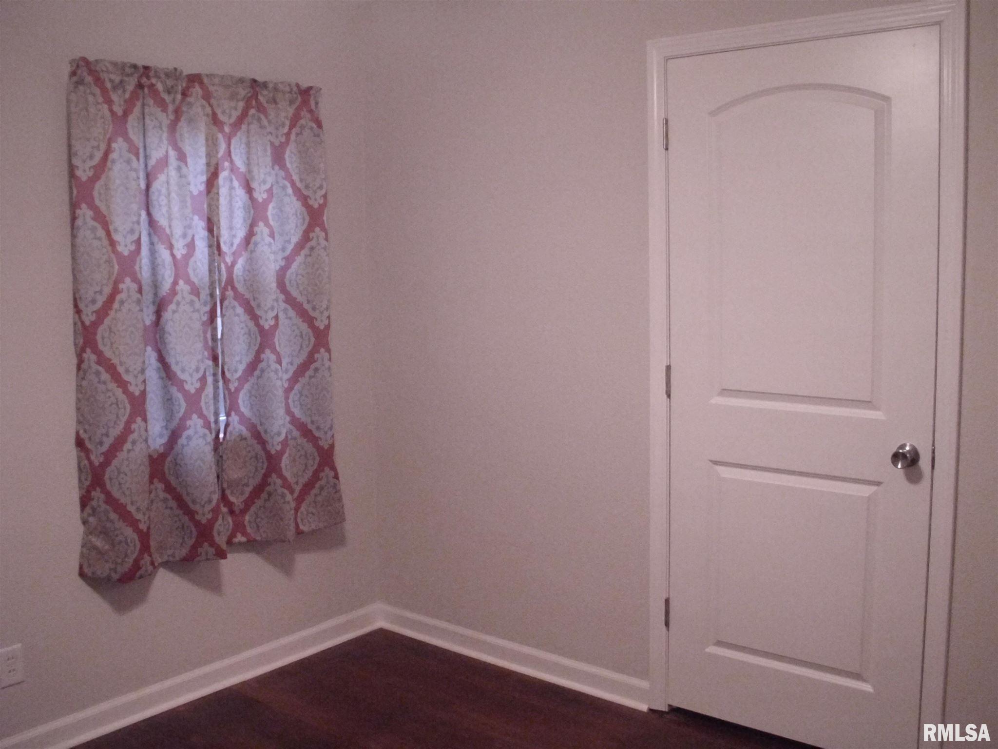 45 Midland Court Springfield, IL 62702 - Photo 8 of 33