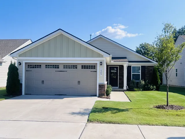 $293,900 | 1049 Wilkinson Lane, White House, TN 37188