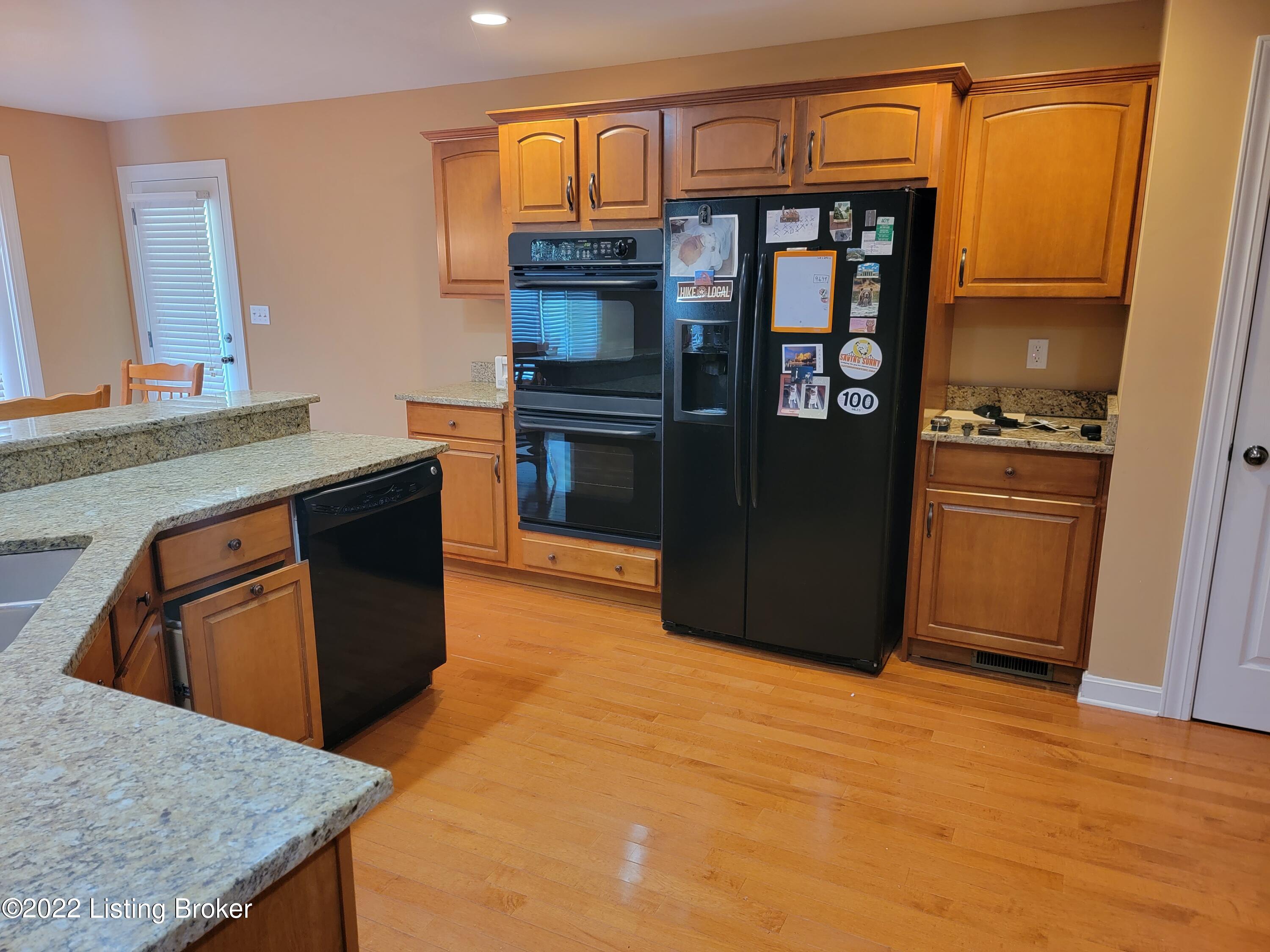2708 Razor View Court Louisville, KY 40299 - Photo 19 of 76 20220609_140356