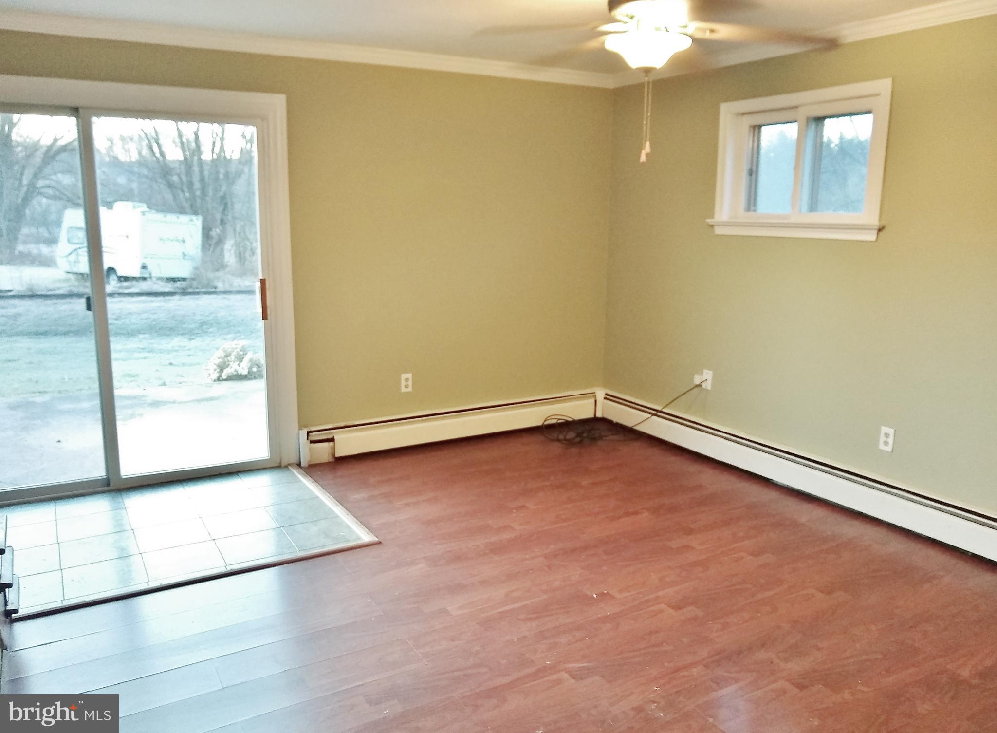 1594 Trolley Road Hanover, PA 17331 - Photo 13 of 48
