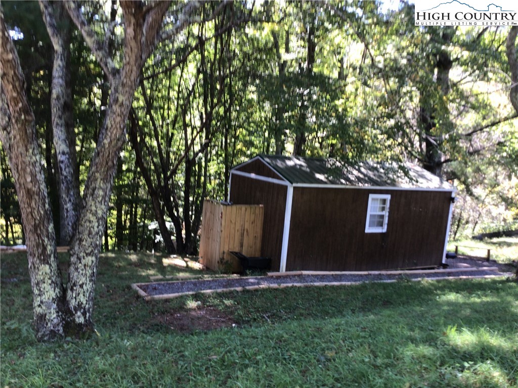 Belle Hollor Road Jefferson, NC 28640 - Photo 7 of 7 Gallery Image 7