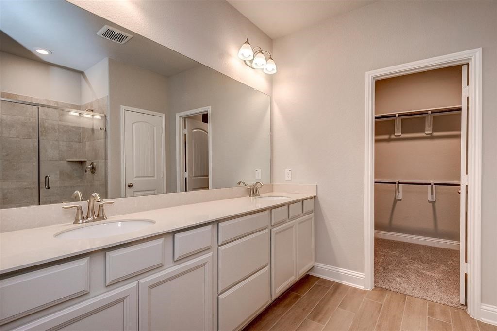 4 Centennial Ridge Place Magnolia, TX 77354 - Photo 14 of 26