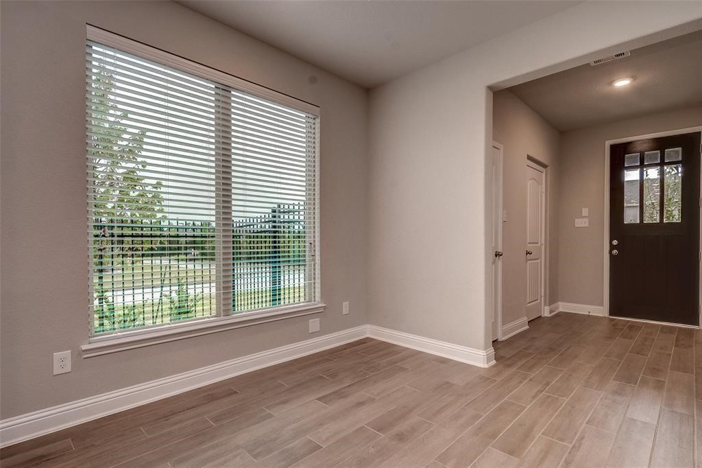 4 Centennial Ridge Place Magnolia, TX 77354 - Photo 3 of 26