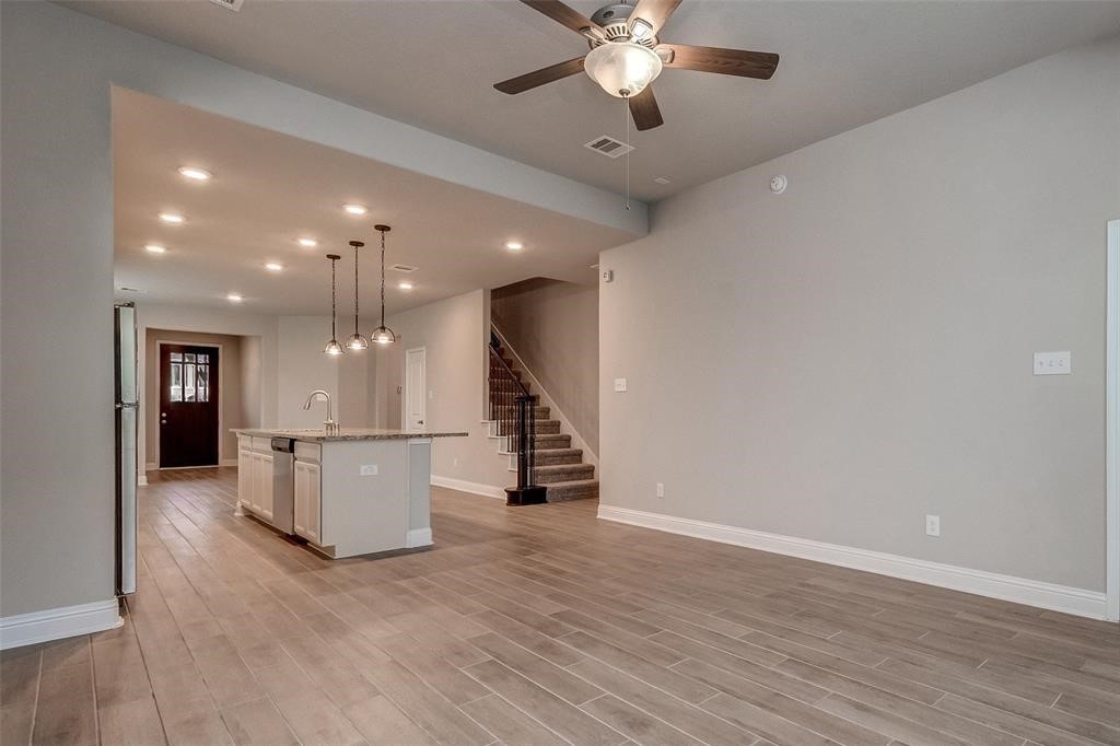 4 Centennial Ridge Place Magnolia, TX 77354 - Photo 6 of 26