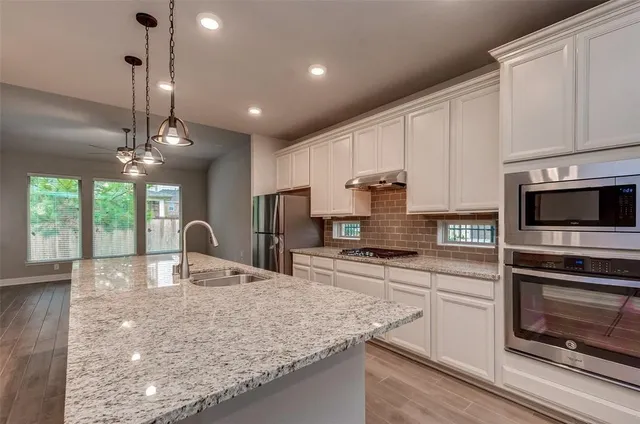 $2,350 | 4 Centennial Ridge Place, Magnolia, TX 77354