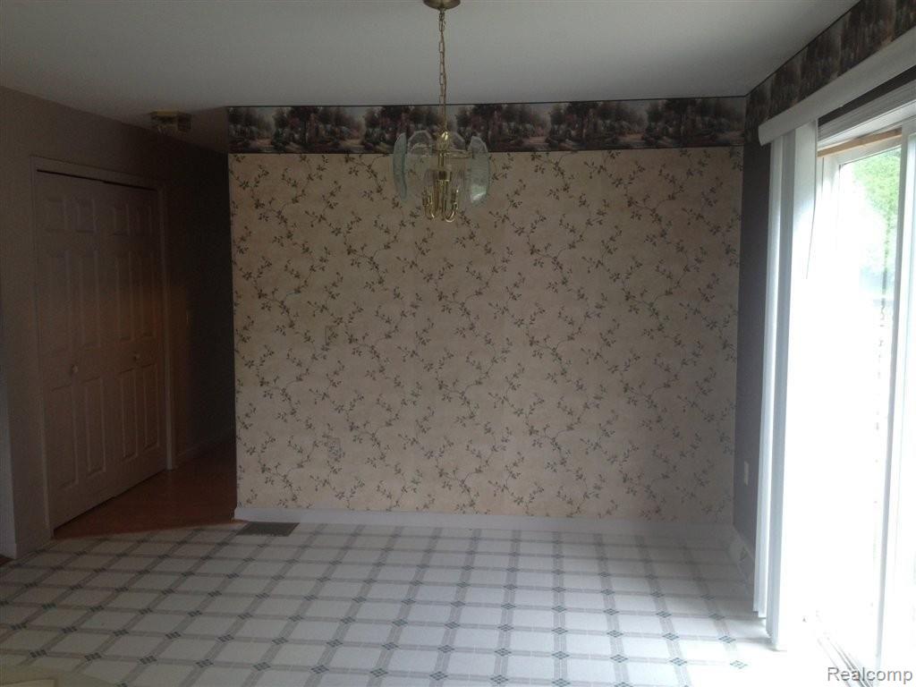 3740 Bowen Road Howell, MI 48855 - Photo 6 of 16 Dinning Room.JPG