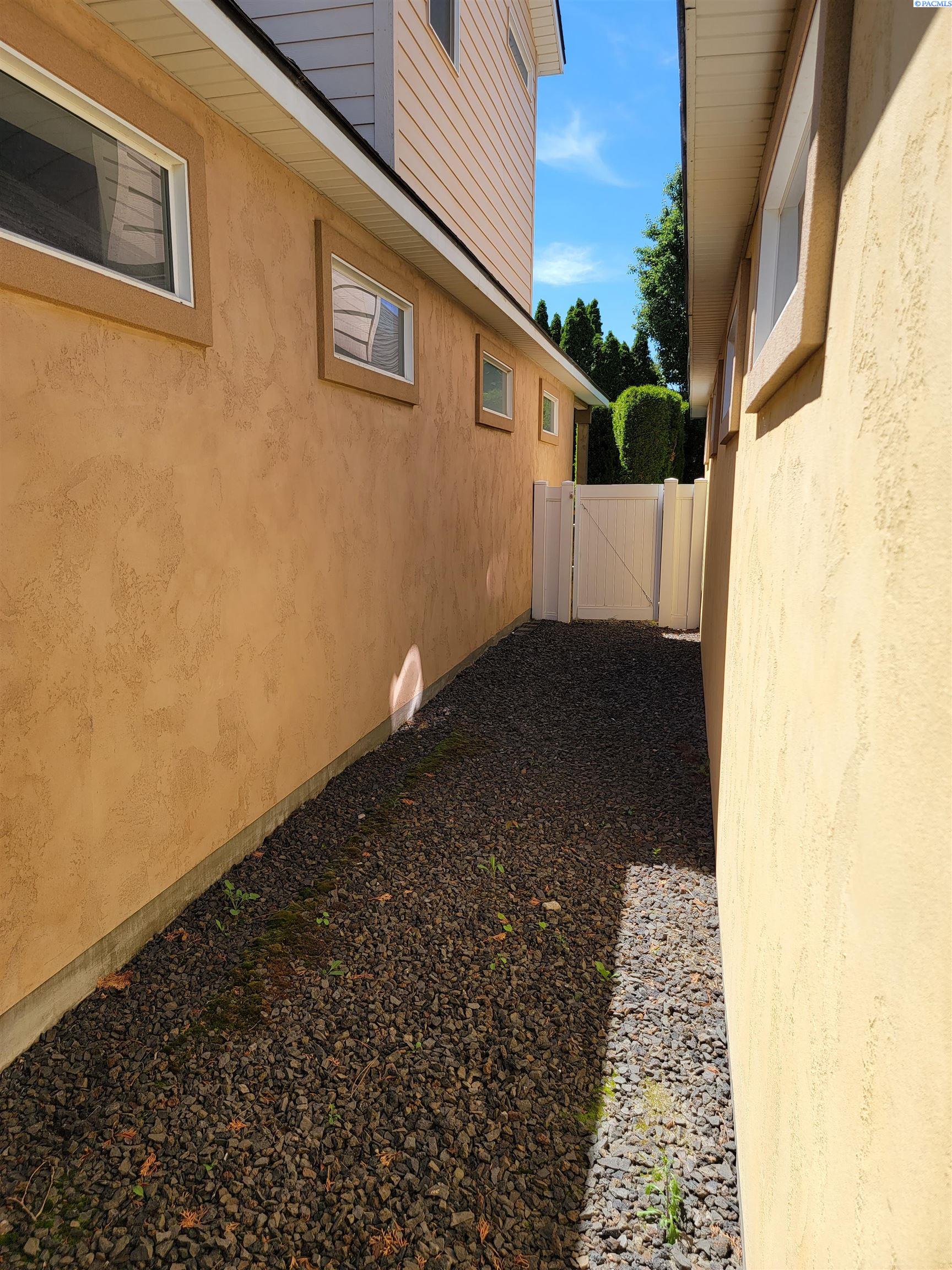 161 Keene Road Richland, WA 99352 - Photo 37 of 43 Gallery Image 37