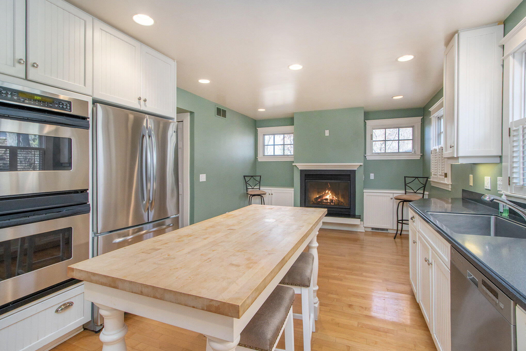 2224 Ridge Road Kalamazoo, MI 49008 - Photo 9 of 35 010_2224ridgerd_42