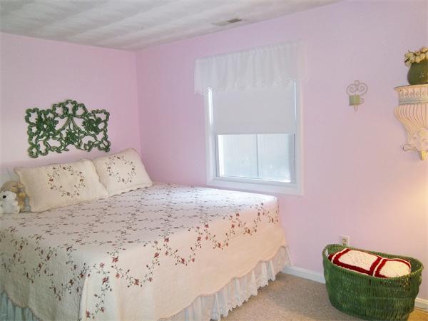 22 Wildes Road Chelmsford, MA 01824 - Photo 13 of 23 Gallery Image 13