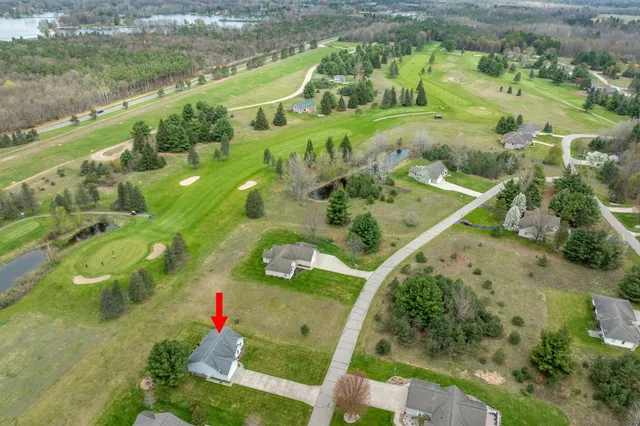 $299,900 | 7515 Ryans Run, Stanwood, MI 49346