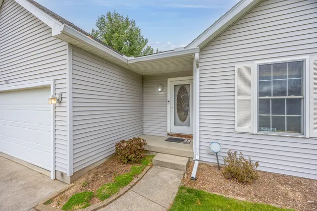 $299,900 | 7515 Ryans Run, Stanwood, MI 49346