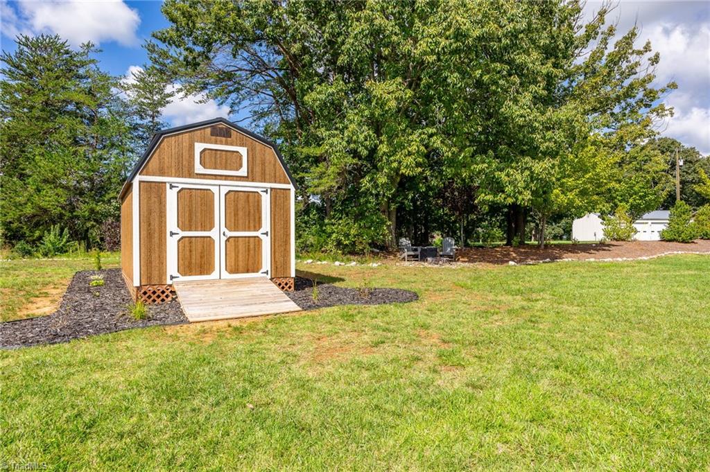 8112 Ridgeback Court Stokesdale, NC 27357 - Photo 41 of 46 Gallery Image 41