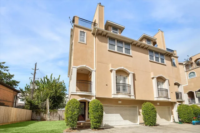 $3,300 | 5629 Dolores Street, Unit B, Houston, TX 77057