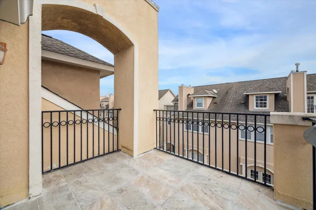 $3,300 | 5629 Dolores Street, Unit B, Houston, TX 77057