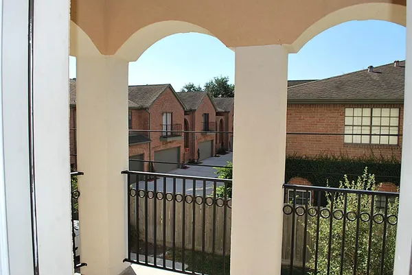 $3,095 | 5629 Dolores Street, Unit B, Houston, TX 77057