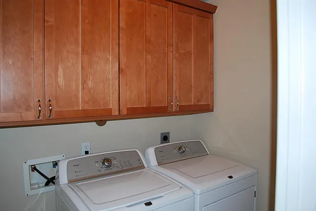 $3,300 | 5629 Dolores Street, Unit B, Houston, TX 77057