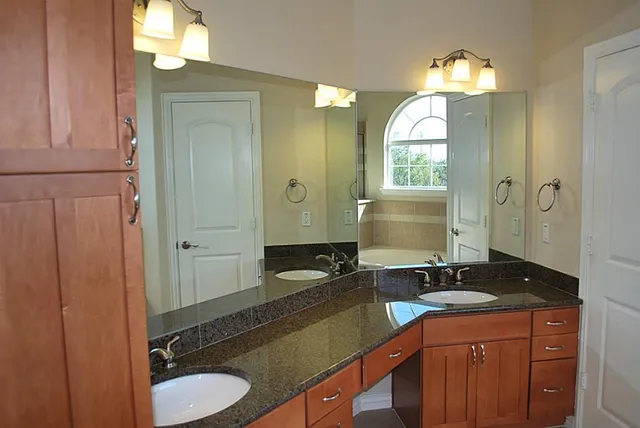 $3,300 | 5629 Dolores Street, Unit B, Houston, TX 77057