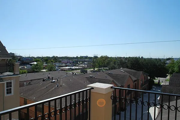$3,095 | 5629 Dolores Street, Unit B, Houston, TX 77057