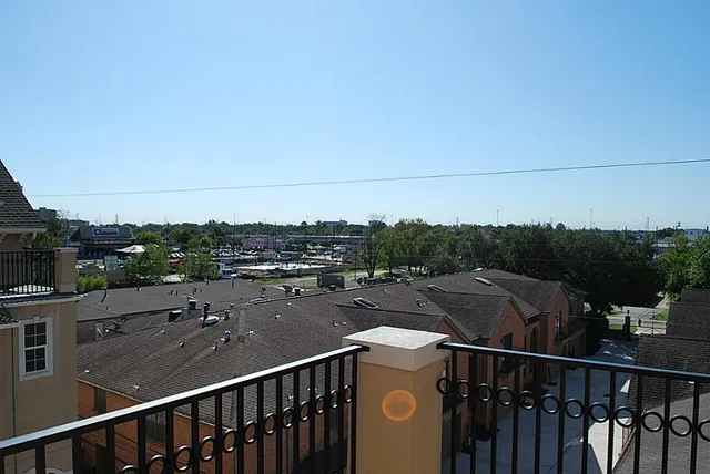 $3,300 | 5629 Dolores Street, Unit B, Houston, TX 77057