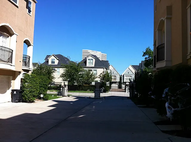 $3,300 | 5629 Dolores Street, Unit B, Houston, TX 77057