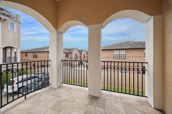 $3,095 | 5629 Dolores Street, Unit B, Houston, TX 77057