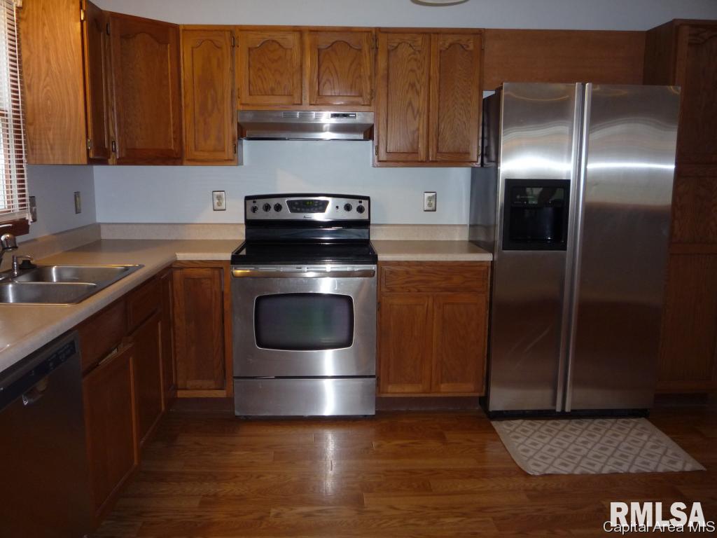 4300 Deming Drive Springfield, IL 62703 - Photo 3 of 11 Gallery Image 3