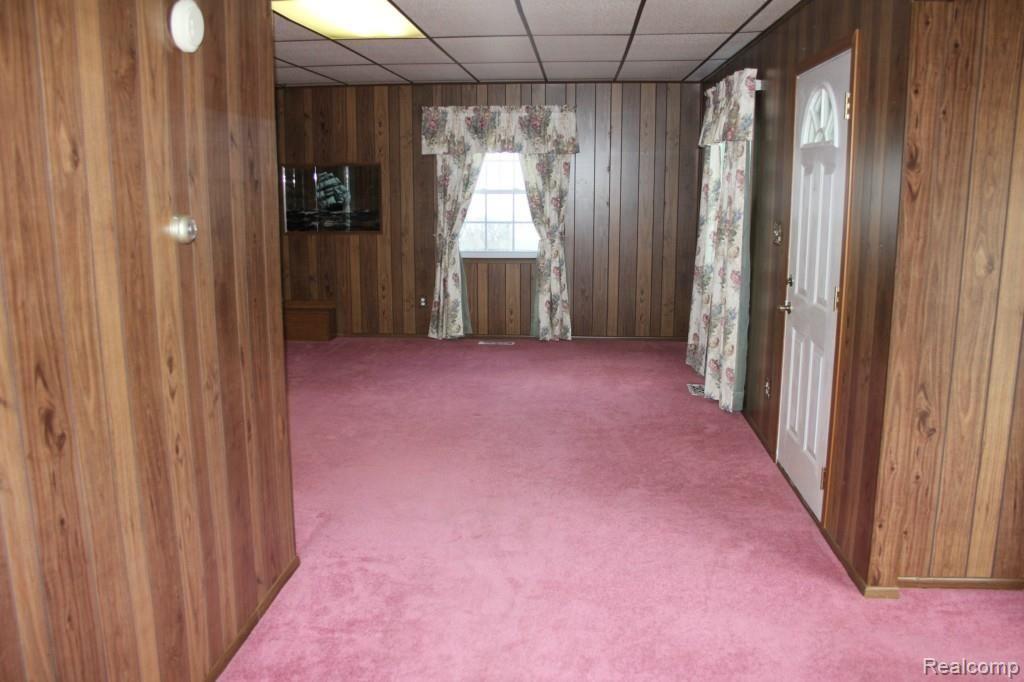 1129 Sigma Road Walled Lake, MI 48390 - Photo 8 of 25 LIVING ROOM