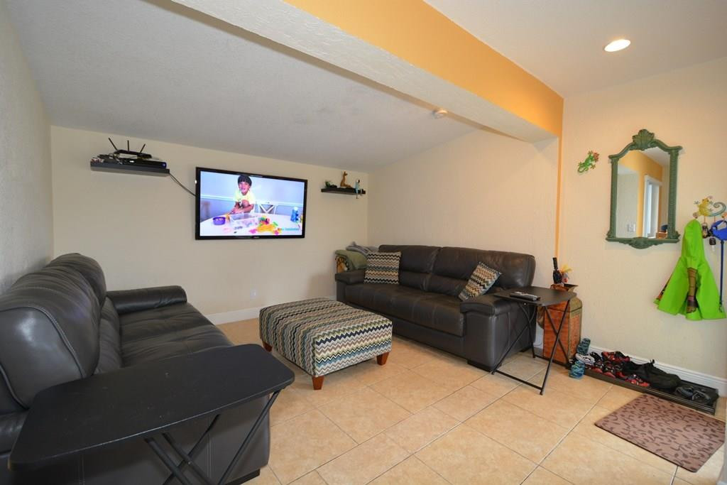 5151 Southwest 6th Street Margate, FL 33068 - Photo 2 of 24 Photo 2