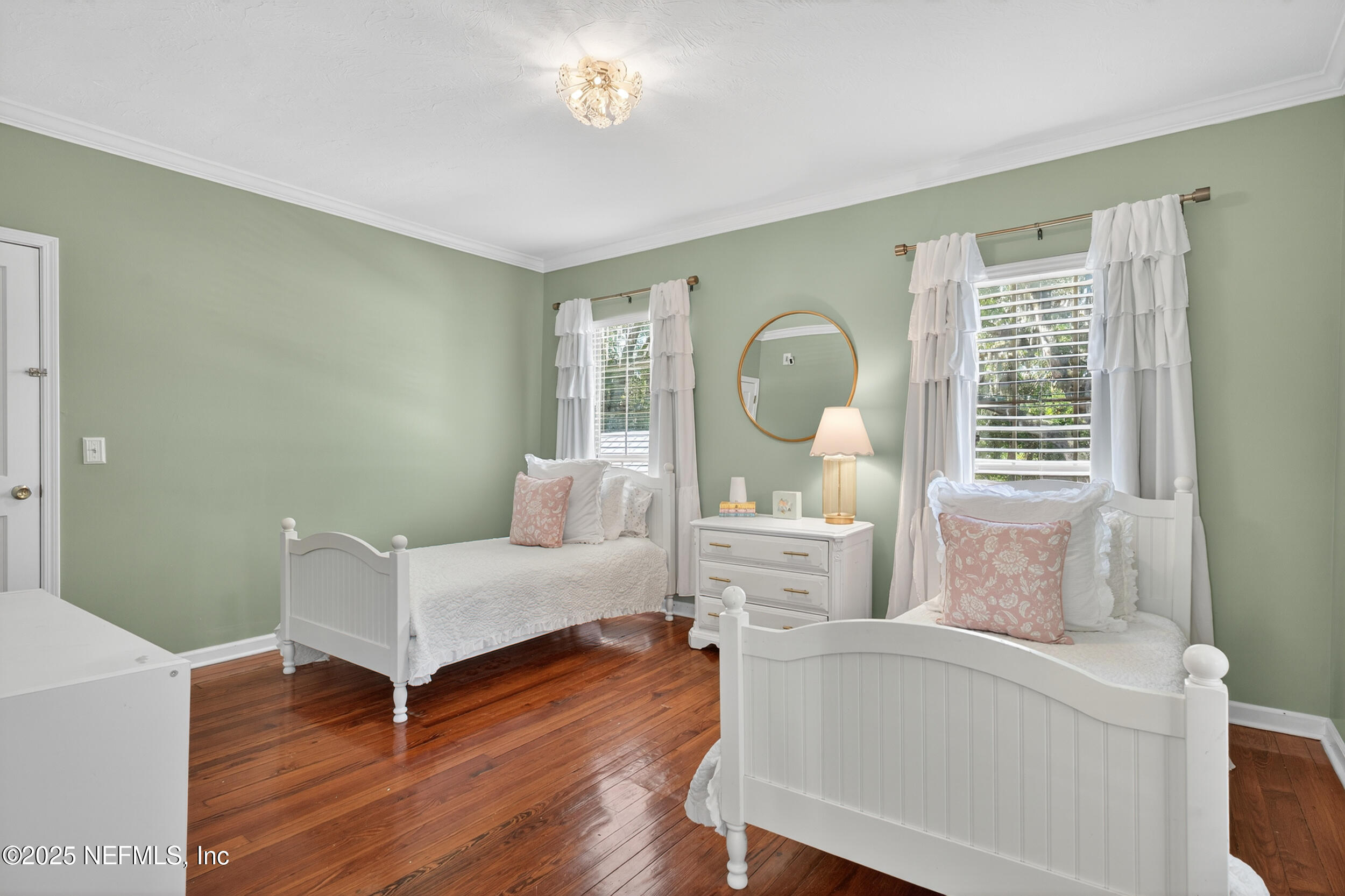 2734 Loretto Road Jacksonville, FL 32223 - Photo 26 of 35 a living room with furniture and a wooden floor