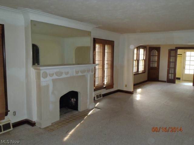 797 Hoover Road Cleveland, OH 44119 - Photo 2 of 10